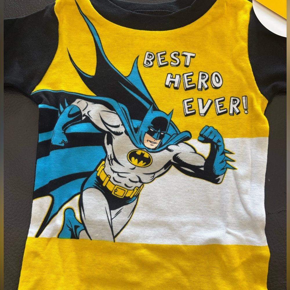 Batman Graphic Snug Fit Pajamas Set Size 2T - Picture 3 of 4